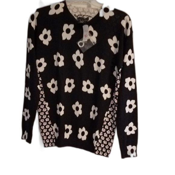 Lord &Taylor 424 FIFTH sweater - Picture 3 of 3